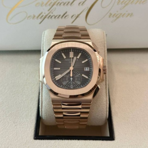 Golden Patek Philippe – Timeless Prestige