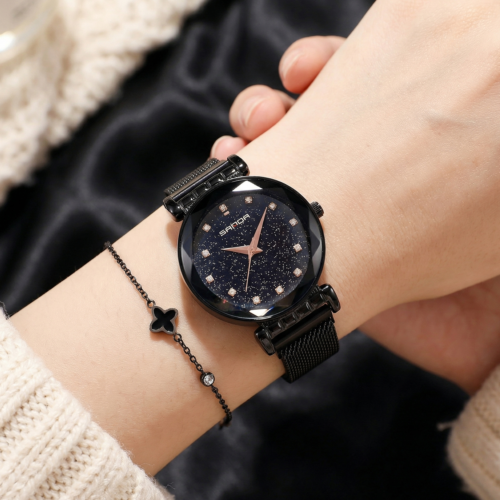 Elegant Women Starry Dial Magnetic Strap Fashion Watch